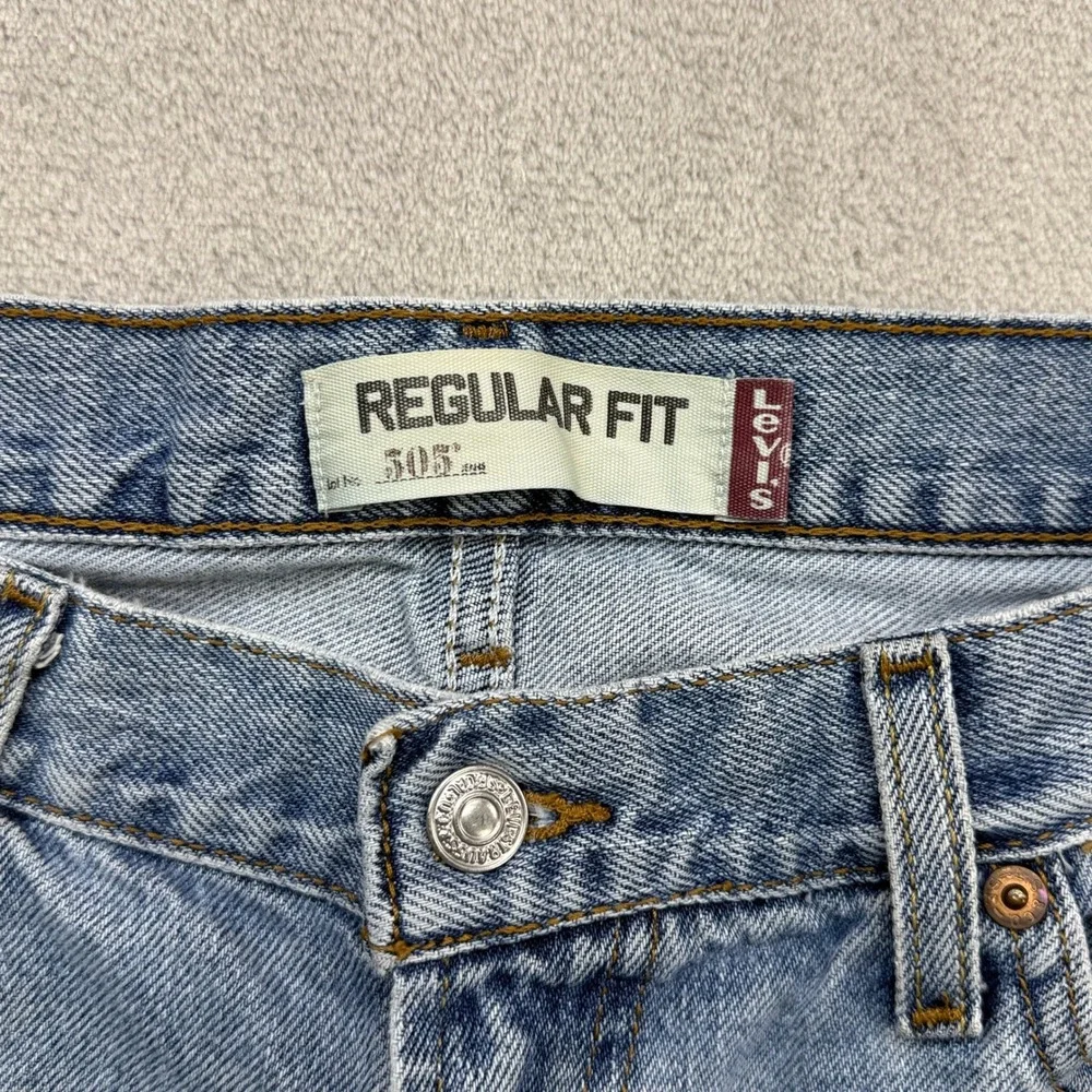 VTG Levi's 505 Regular Fit Jeans Mens 36x32 Light Blue Denim Straight Leg Y2K